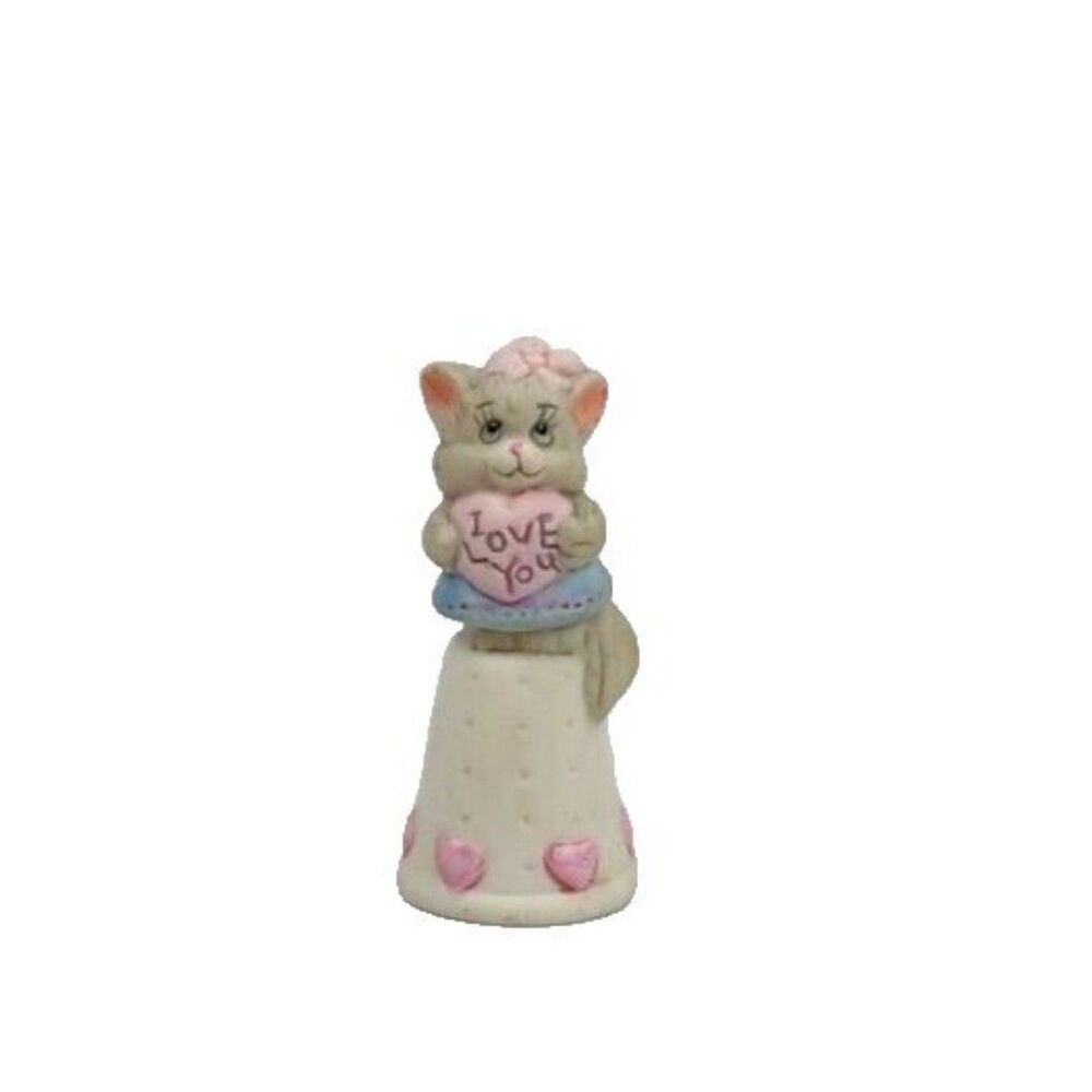 1986 Feline Feelins Collection Porcelain Thimble Kitty Holding Heart I Love You